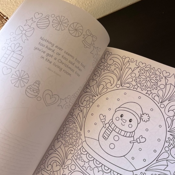 Design Originals Notebook Doodles Christmas : Coloring & Activity Book - Picture 12 of 14